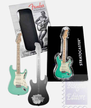 2 $  In Scatola Ufficiale e Certificato Salomon Islands 2022 - Music Legend :  Surf Green Fender Stratocaster -  1 Oncia Argento 999,9 Proof (31,10 g) COLORATA !